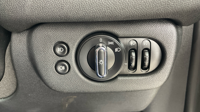 MINI Clubman 1.5 Cooper 6dr Petrol Estate